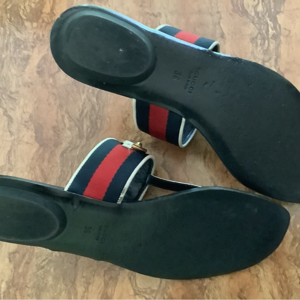 Gucci Black and Red Sandals with Gold Accents - Picture 7 of 7